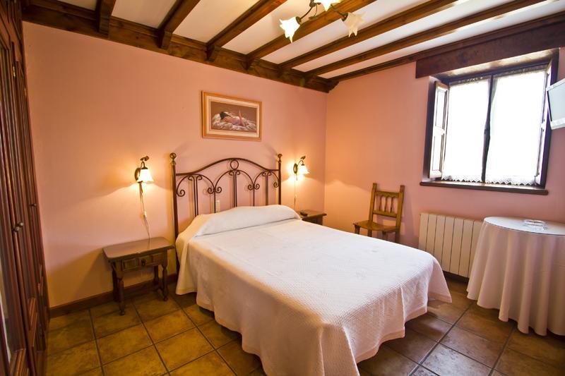 Hospedaje Granada San Vicente De La Barquera Phòng bức ảnh